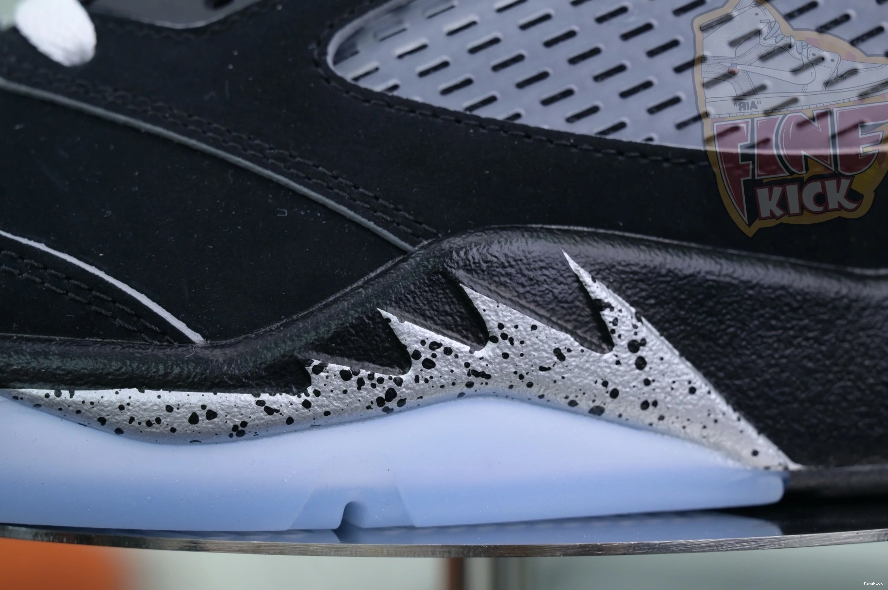 METALLIC Jordan 5“BLACK Jordan Air REIMAGINED” 1124